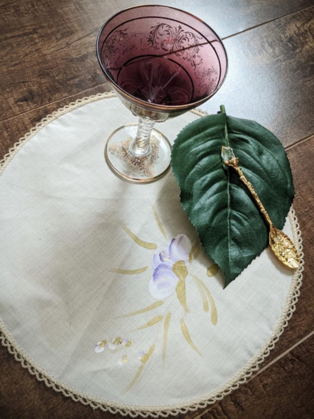 (7/$25) Vintage hand-painted doily ☕ tablecloth, altar cloth wedding decor